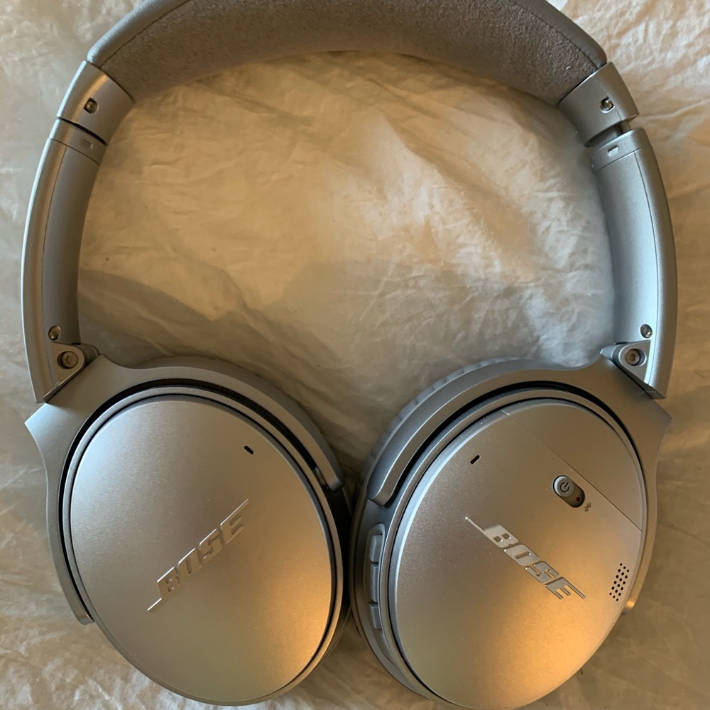 Bose Quiet Comfort 35 headphones